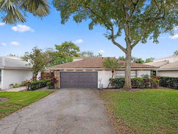 136 Greens Road, Hollywood, FL 33021