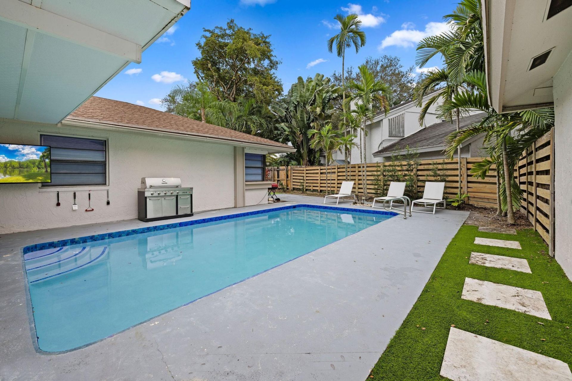 136 Greens Road, Hollywood, FL 33021 Photo
