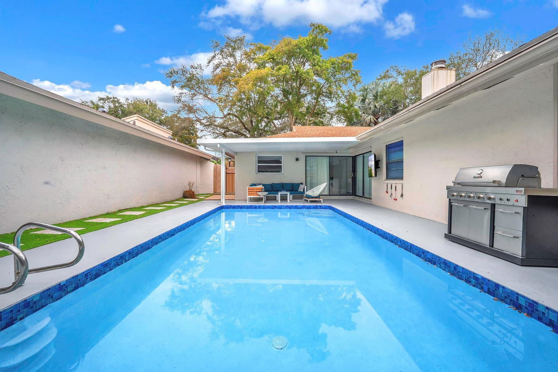 136 Greens Road, Hollywood, FL 33021 Photo