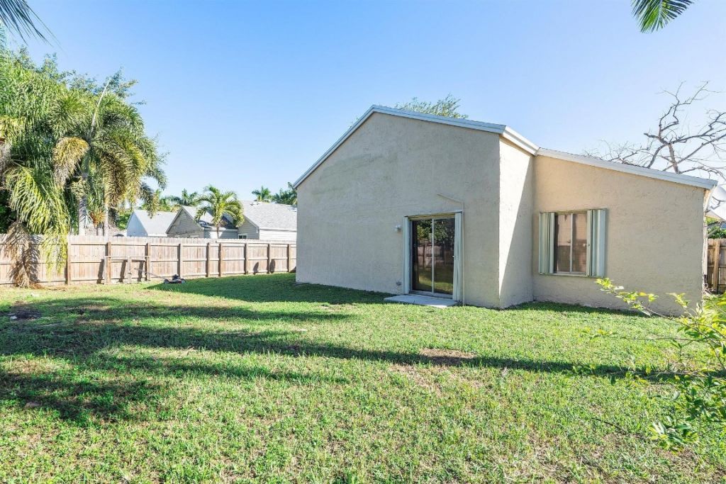 1001 SW 133rd Ter, Davie, FL 33325 Photo