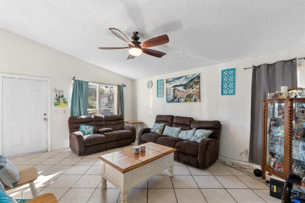 1001 SW 133rd Ter, Davie, FL 33325 Photo