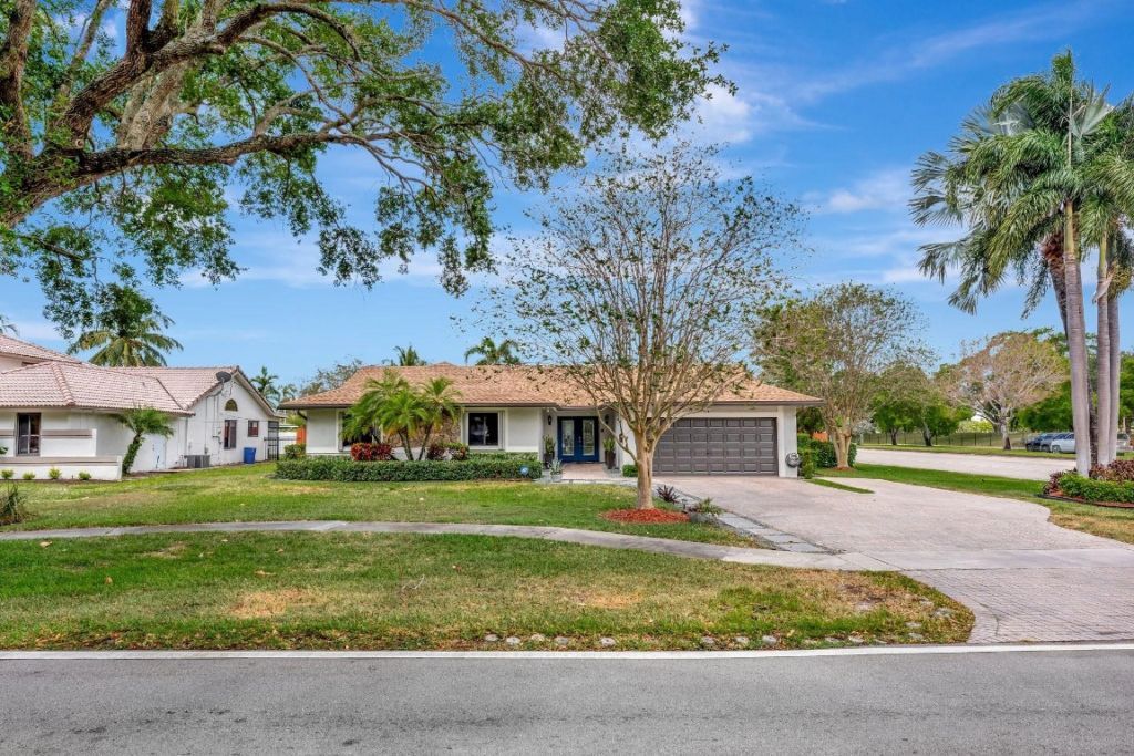 1221 SW 59th Avenue, Plantation, FL 33317 Photo