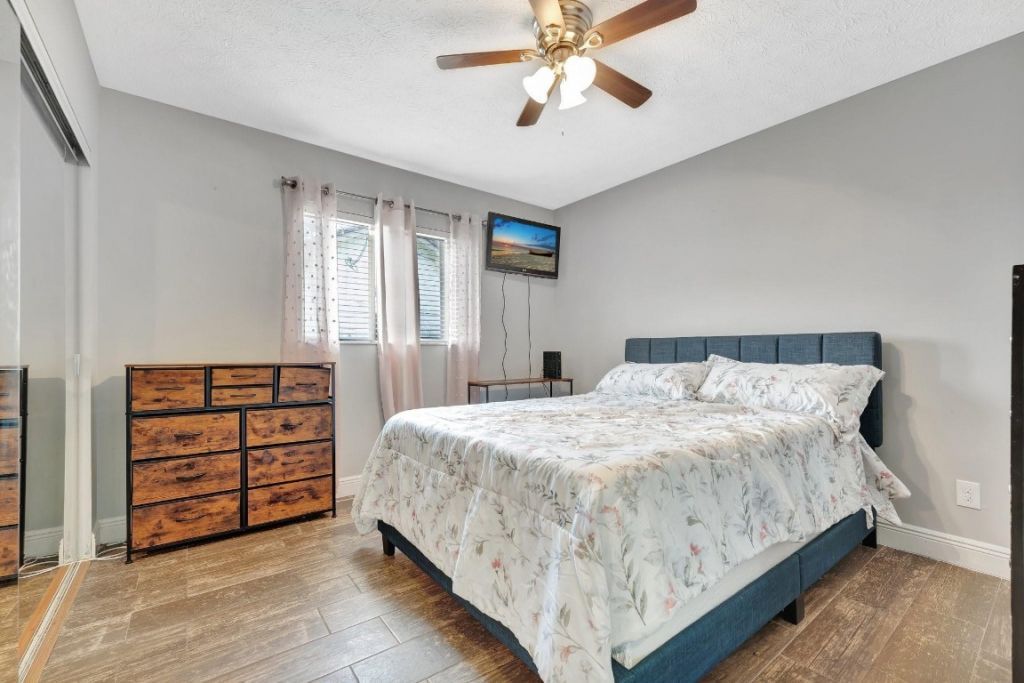 1221 SW 59th Avenue, Plantation, FL 33317 Photo