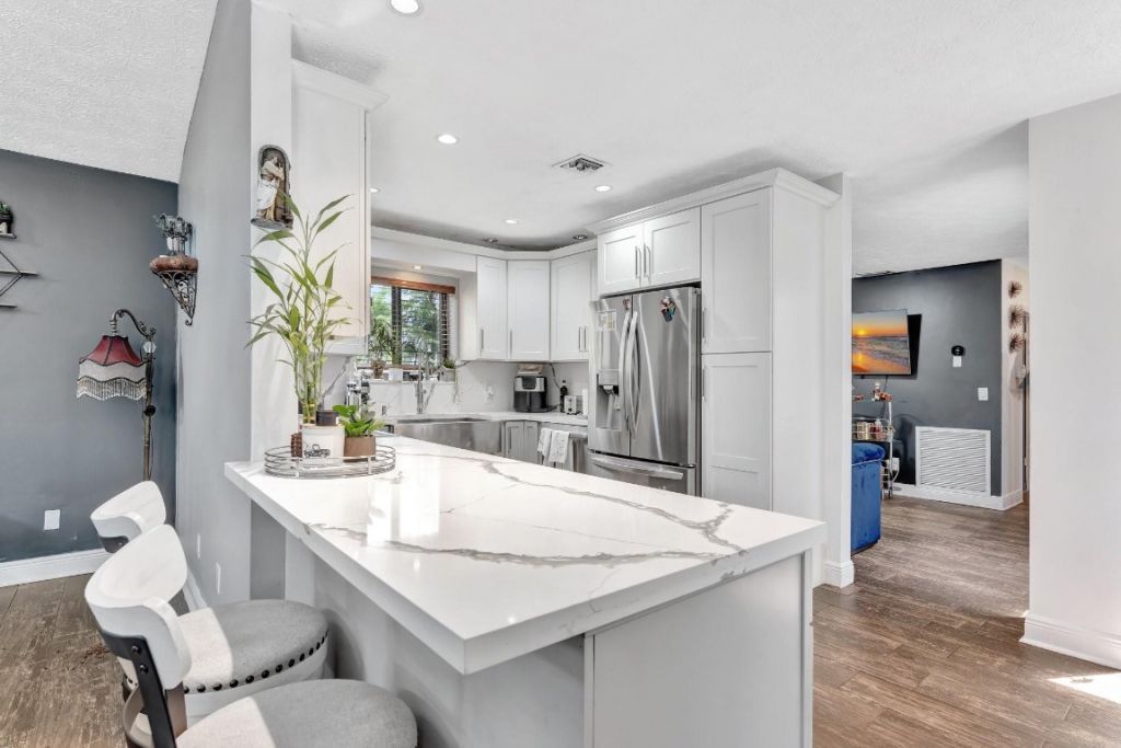 1221 SW 59th Avenue, Plantation, FL 33317 Photo