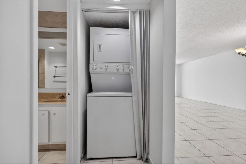 12500 SW 6th Street, Unit 110 N, Pembroke Pines, FL 33027 Photo