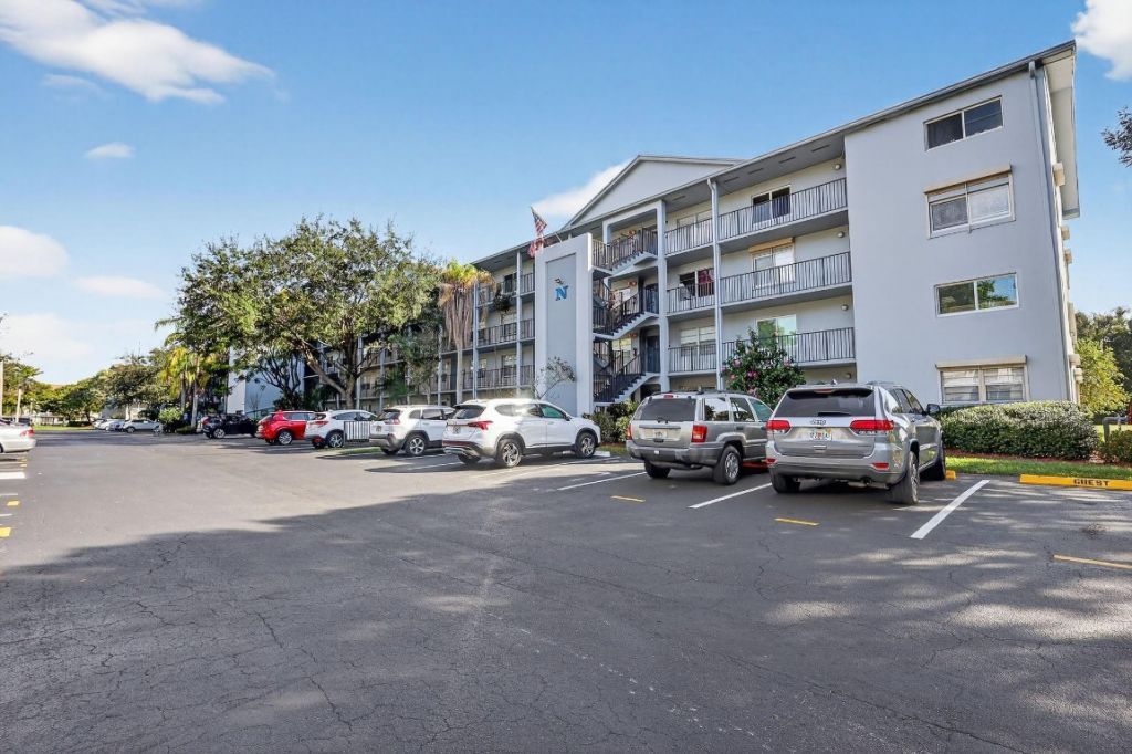 12500 SW 6th Street, Unit 110 N, Pembroke Pines, FL 33027 Photo