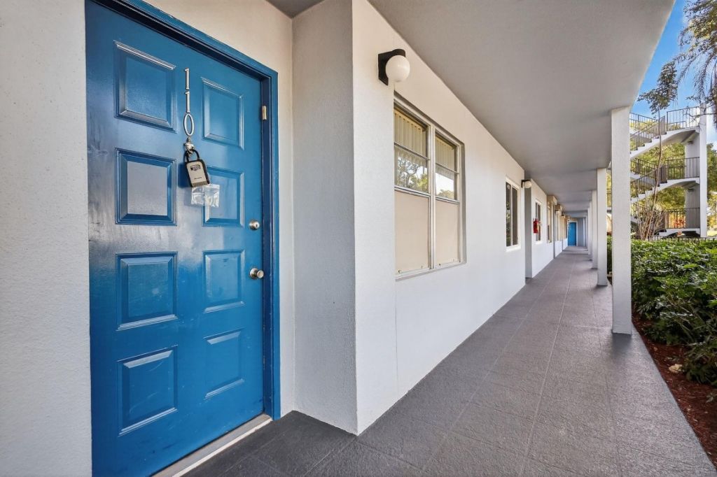 12500 SW 6th Street, Unit 110 N, Pembroke Pines, FL 33027 Photo