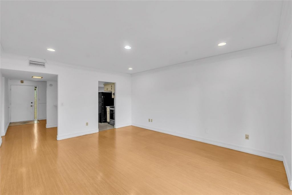 10762 La Placida Drive, Unit 7-306, Coral Springs, FL 33065 Photo