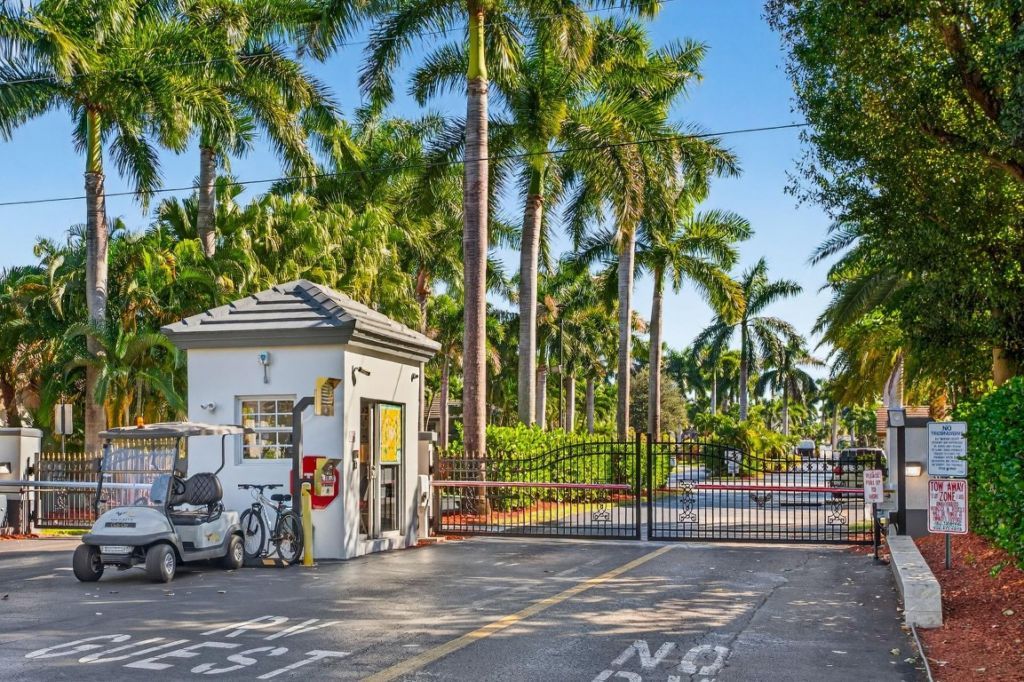 633 N Cortez Dr, Unit 633, Margate, FL 33068 Photo