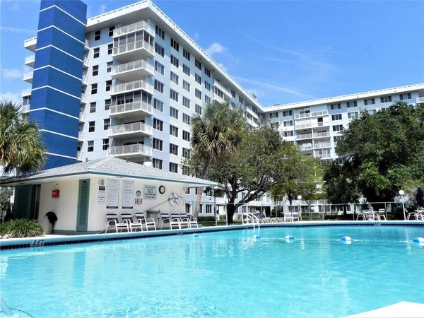 4200 Hillcrest Drive, Unit 201, Hollywood, FL 33021