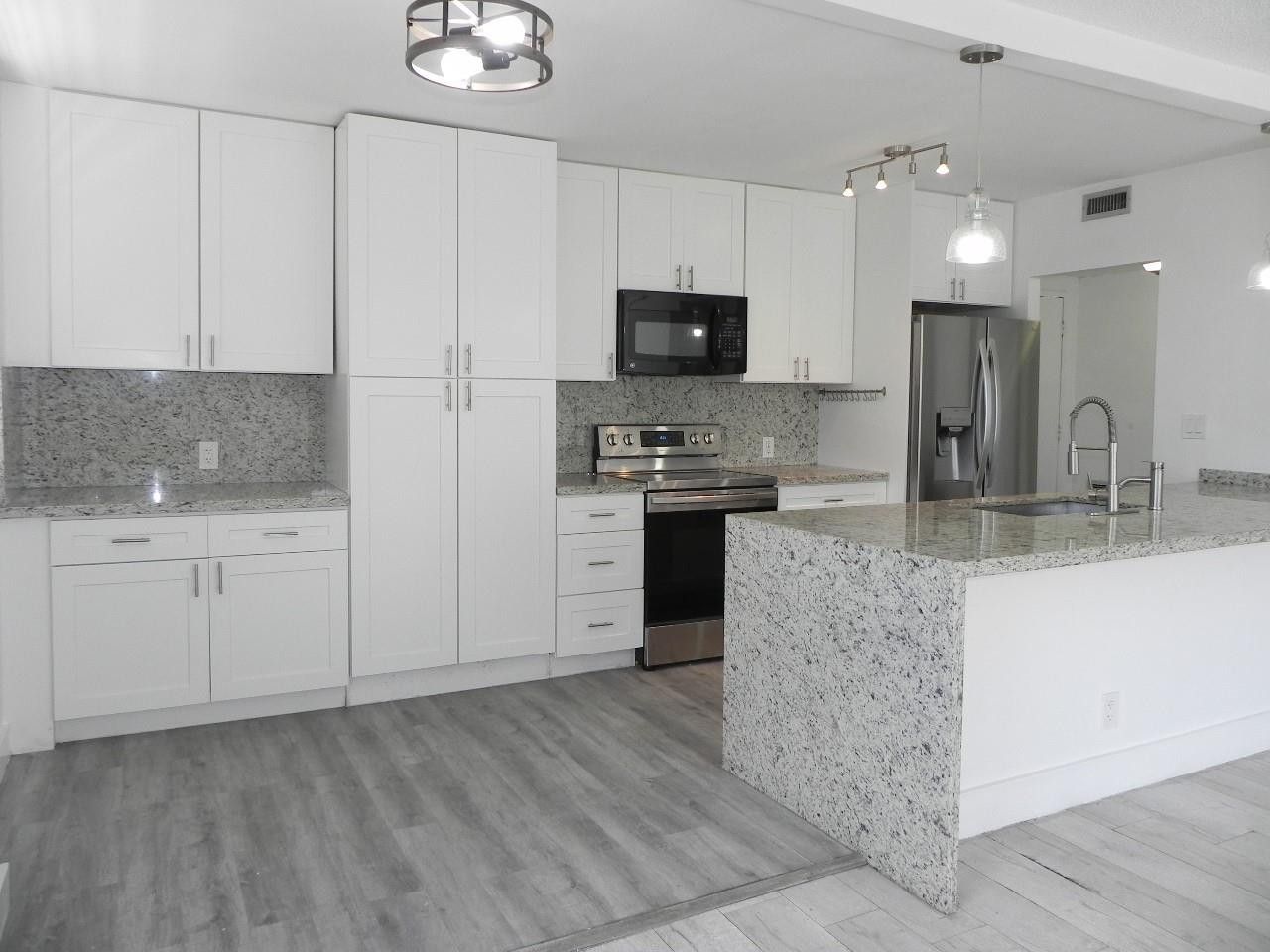 4200 Hillcrest Drive, Unit 201, Hollywood, FL 33021 Photo