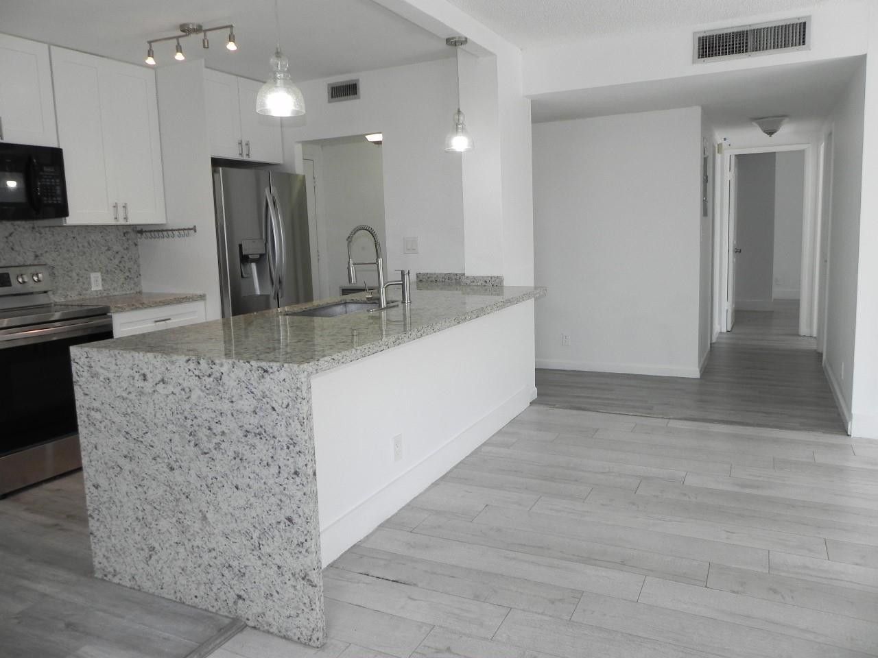 4200 Hillcrest Drive, Unit 201, Hollywood, FL 33021 Photo