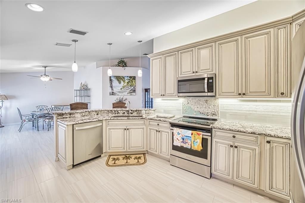 9582 Hemingway Ln, Unit 3405, Fort Myers, FL 33913 Photo