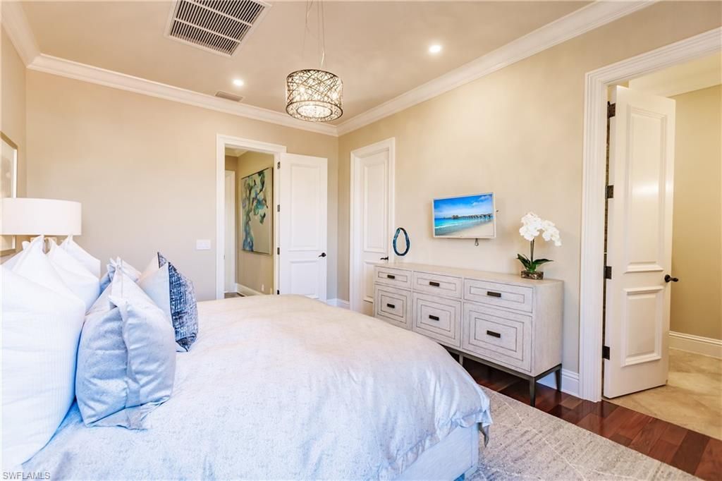 2450 Tarpon Rd, Naples, FL 34102 Photo