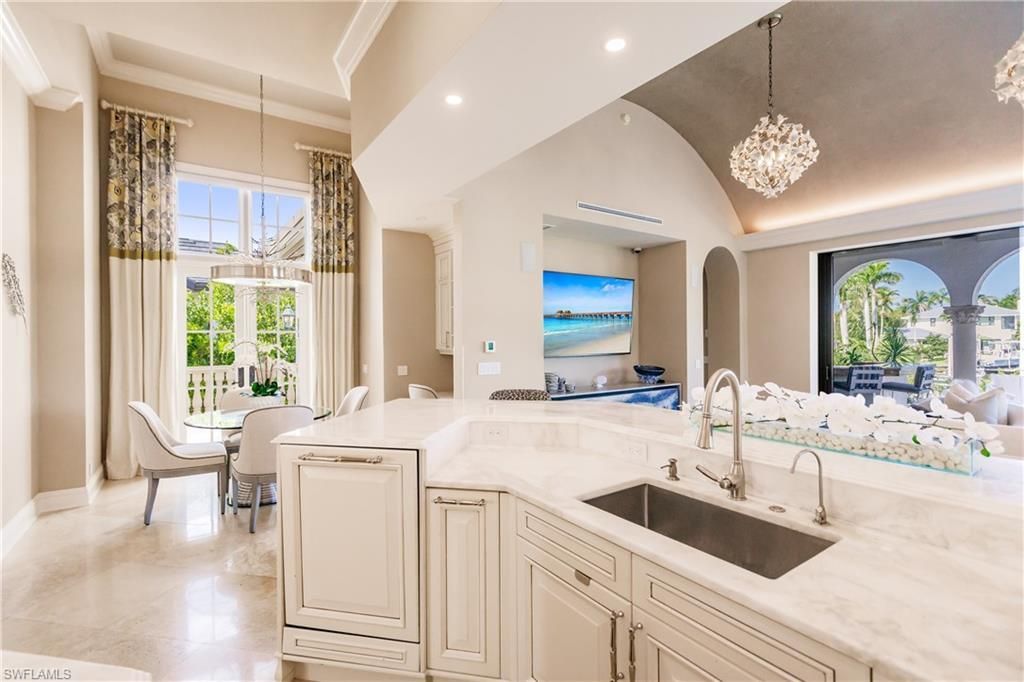2450 Tarpon Rd, Naples, FL 34102 Photo