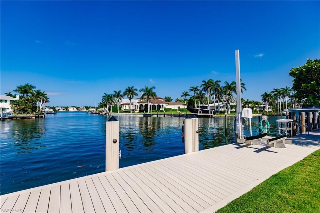 2450 Tarpon Rd, Naples, FL 34102 Photo