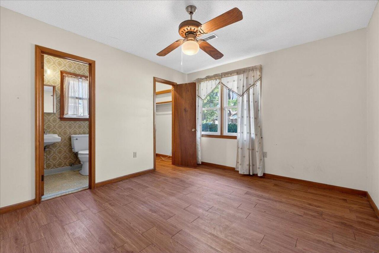 7737 Ovaldale Drive Photo 14