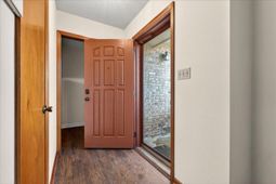 7737 Ovaldale Drive photo 4