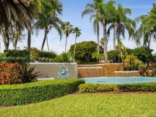 4917 SW 154th Ave, Miami, FL 33185