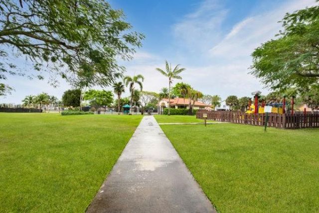 4917 SW 154th Ave, Miami, FL 33185 Photo