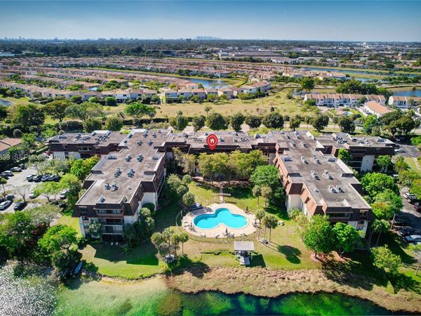 671 NE 195th St , Unit 329E, Miami, FL 33179