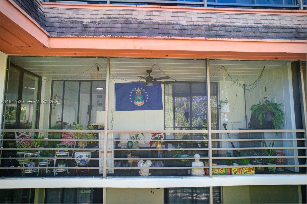 671 NE 195th St , Unit 329E, Miami, FL 33179 Photo