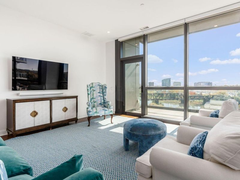 250 W Spring Street, Unit 626, Columbus, OH 43215 Photo 2