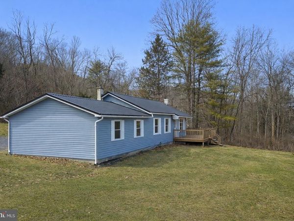 2911 RENOVO ROAD, MILL HALL, PA 17751