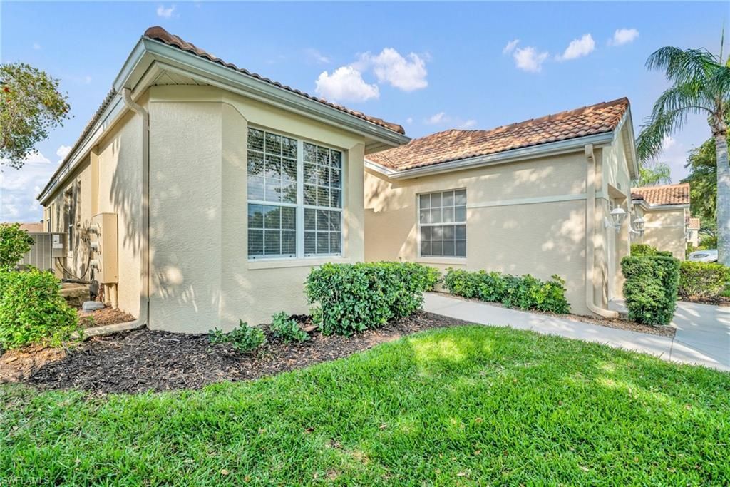 8780 Stockbridge Dr, Fort Myers, FL 33908 Photo