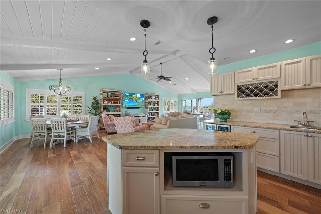 6407 Pine Ave, Sanibel, FL 33957 Photo
