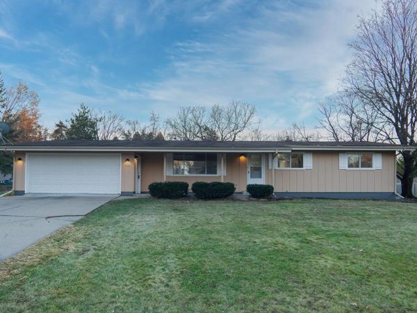 19115 Homestead Circle, Eden Prairie, MN 55346