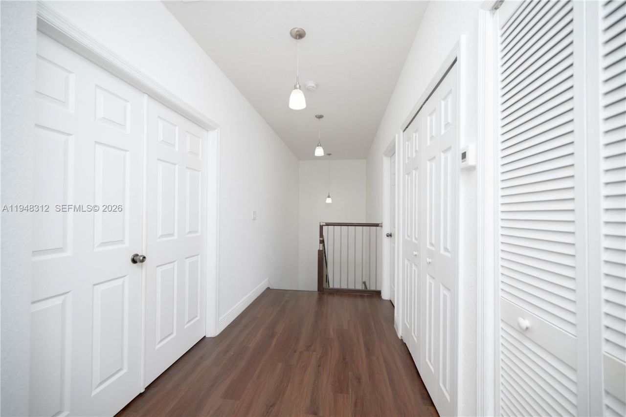 9866 NW 10th St, Miami, FL 33172 Photo