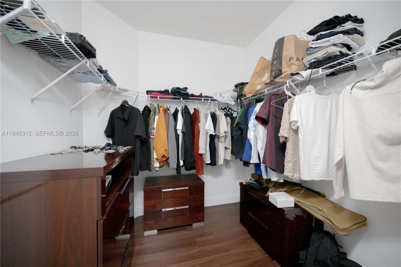 9866 NW 10th St, Miami, FL 33172 Photo