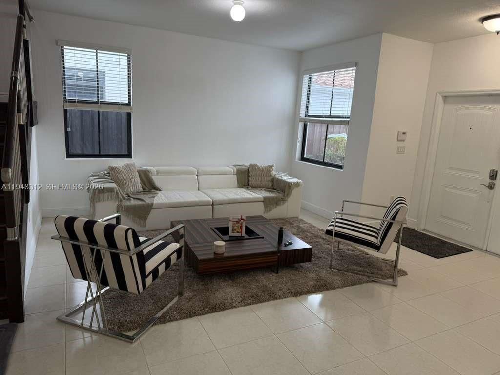 9866 NW 10th St, Miami, FL 33172 Photo