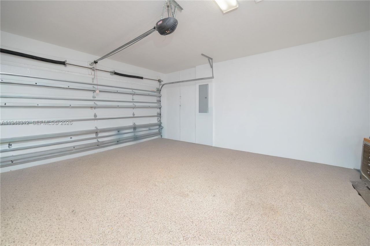 9866 NW 10th St, Miami, FL 33172 Photo