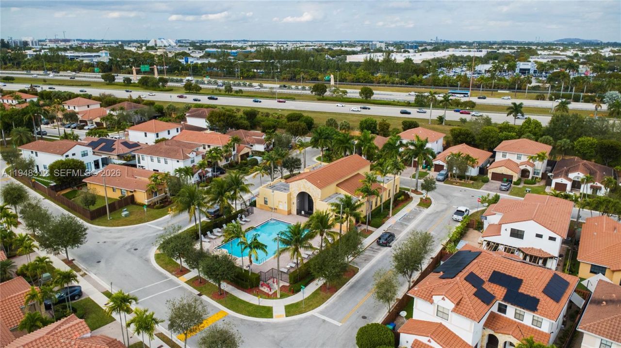 9866 NW 10th St, Miami, FL 33172 Photo