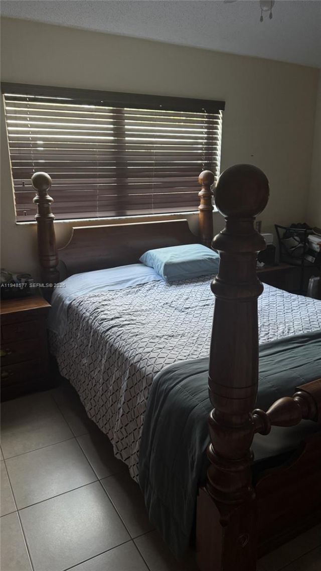 9890 Santos Dr, Cutler Bay, FL 33189 Photo