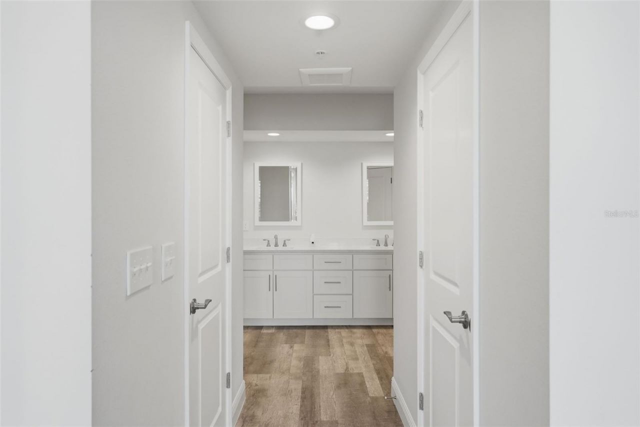 960 Starkey Road, Unit 8106, Largo, FL 33771 Photo