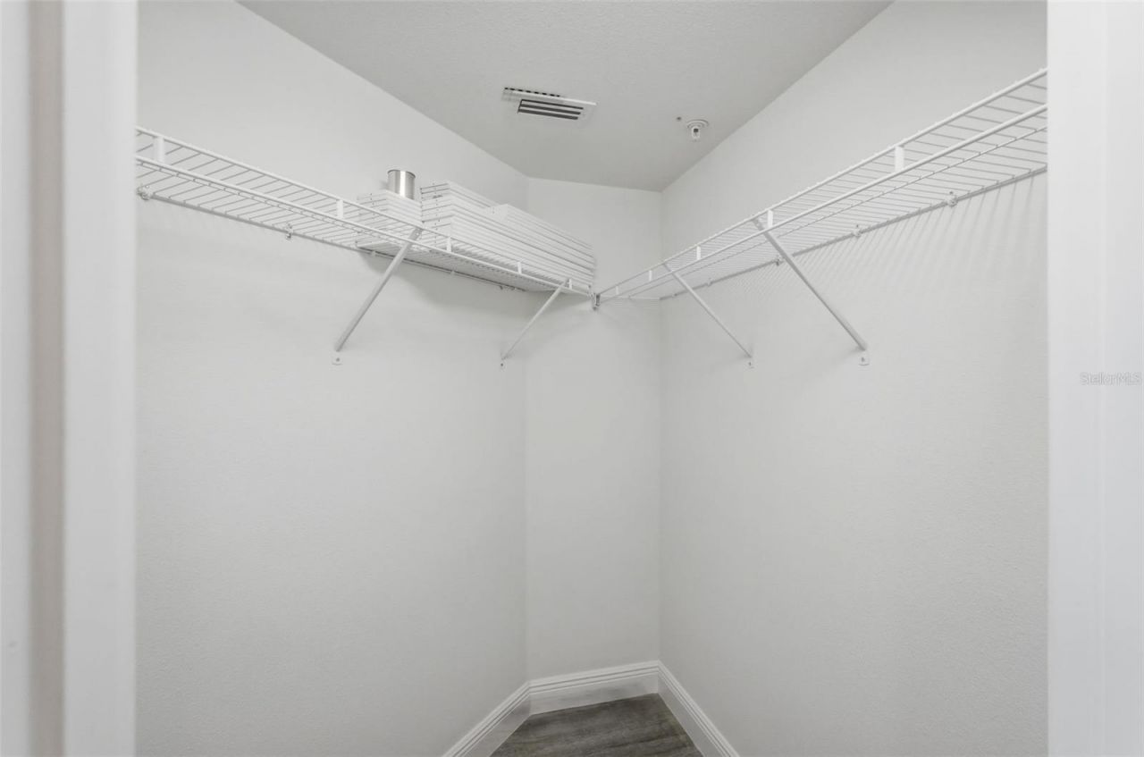 960 Starkey Road, Unit 8106, Largo, FL 33771 Photo