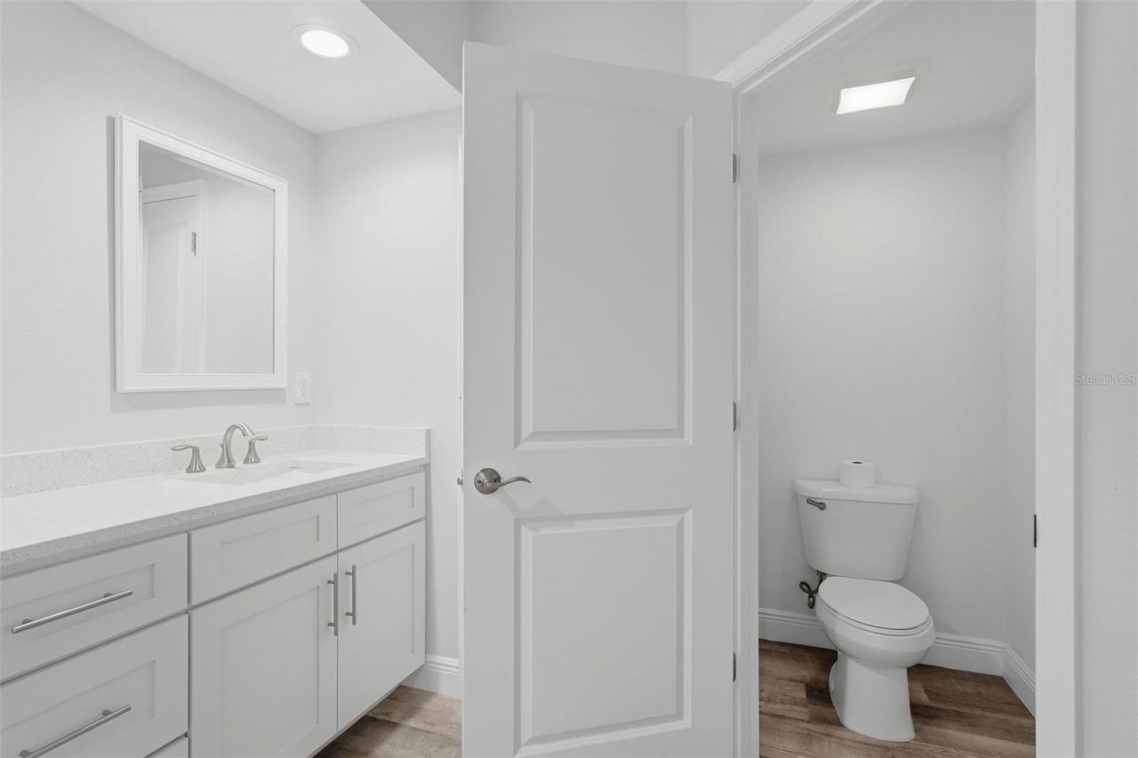 960 Starkey Road, Unit 8106, Largo, FL 33771 Photo