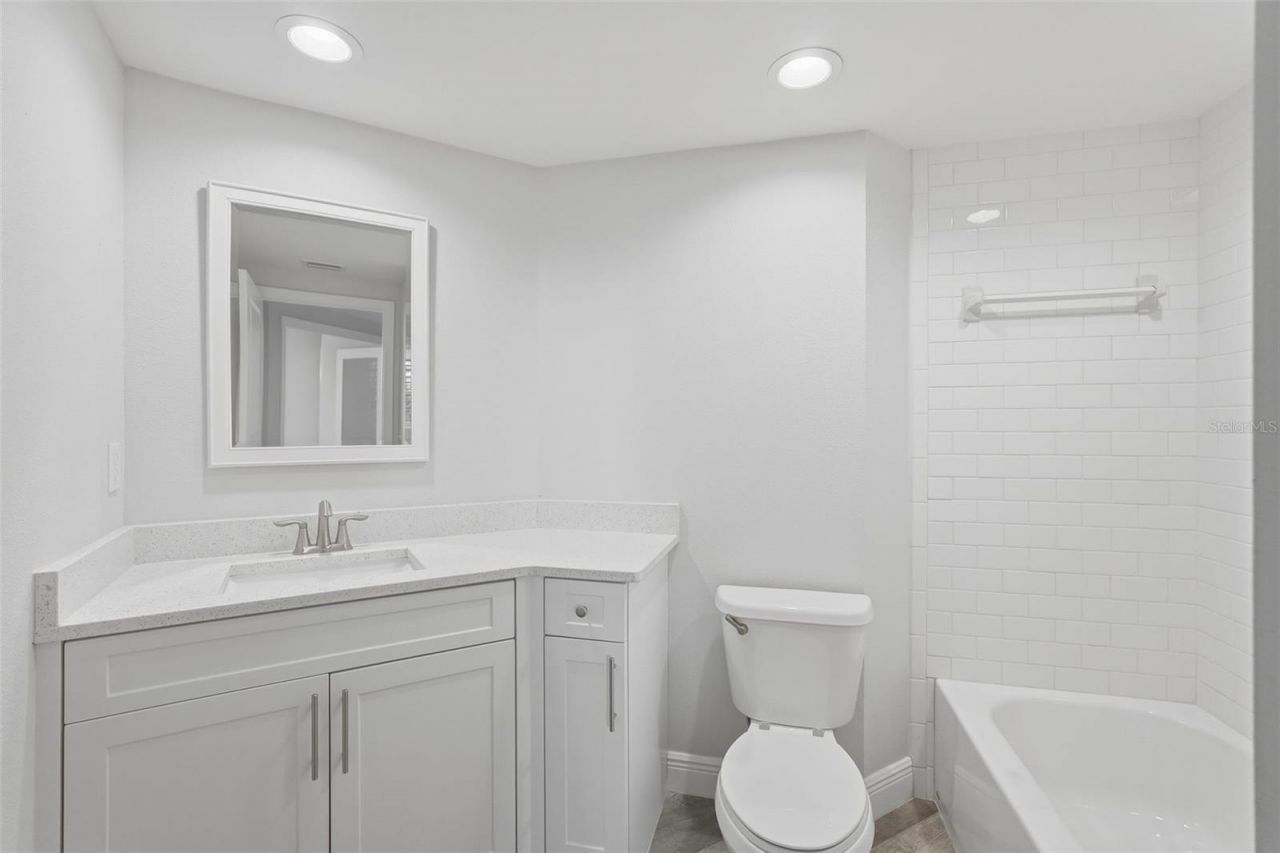 960 Starkey Road, Unit 8106, Largo, FL 33771 Photo