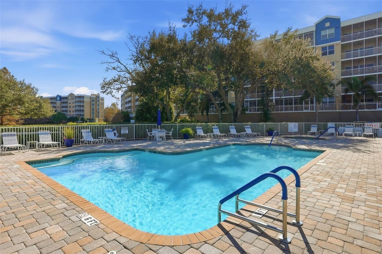 960 Starkey Road, Unit 8106, Largo, FL 33771 Photo