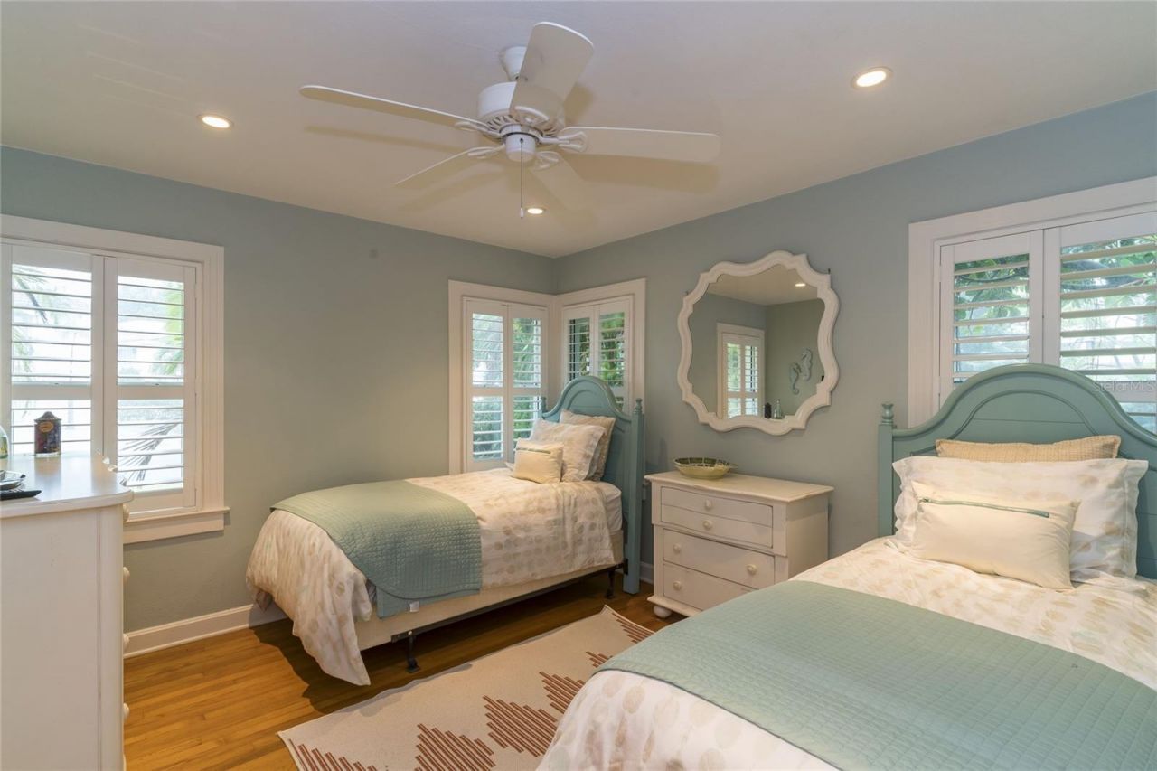 110 Devon Drive, Clearwater, FL 33767 Photo