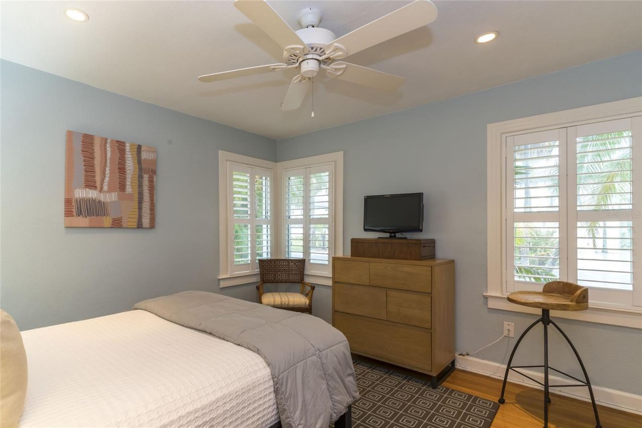 110 Devon Drive, Clearwater, FL 33767 Photo