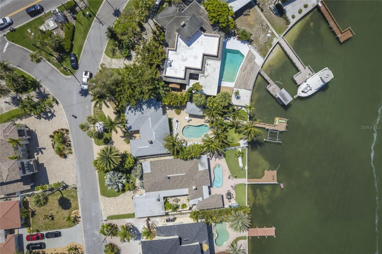 110 Devon Drive, Clearwater, FL 33767 Photo