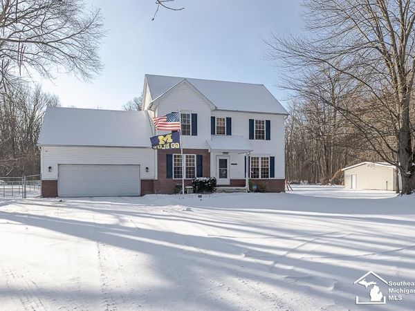 3673 Section Road, Lambertville, MI 48144