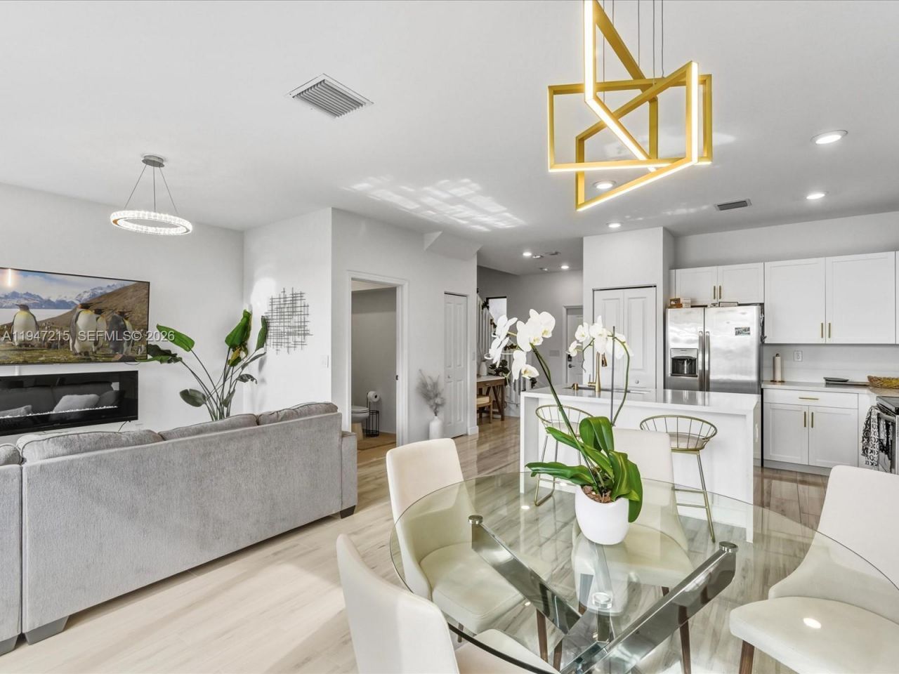 544 NE 206th Ln , Miami, FL 33179 Photo