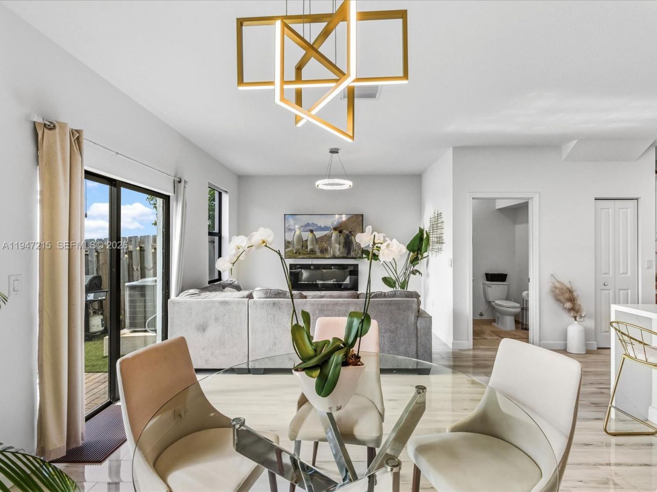 544 NE 206th Ln , Miami, FL 33179 Photo