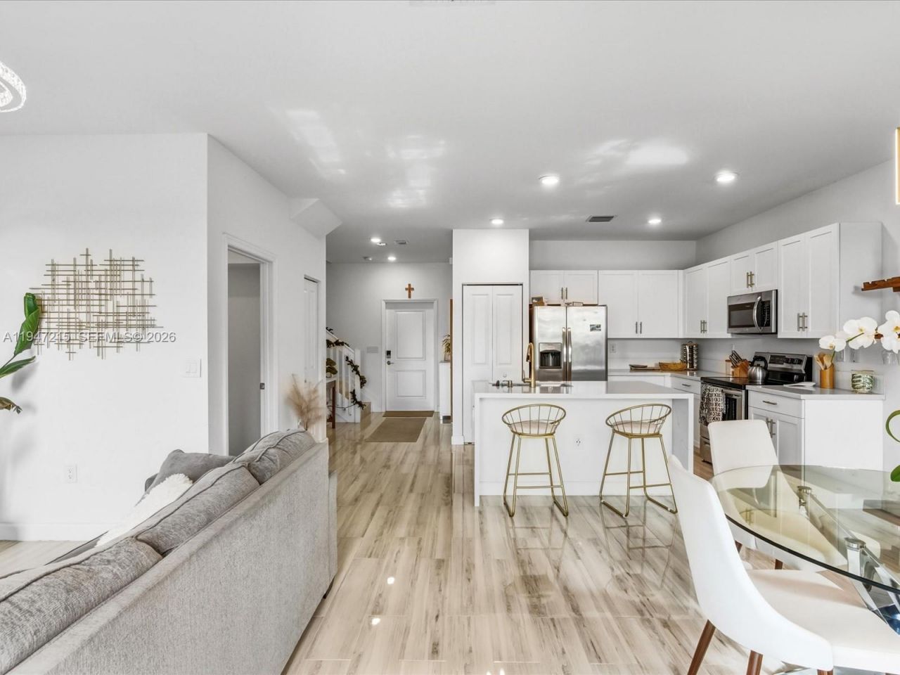 544 NE 206th Ln, Miami, FL 33179 Photo