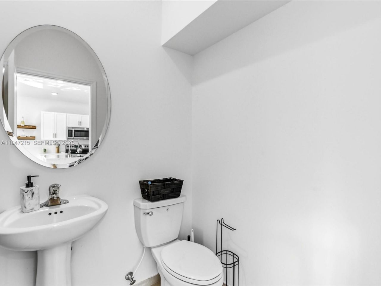 544 NE 206th Ln , Miami, FL 33179 Photo